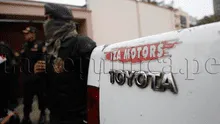 Explican uso de stickers de Iza Motors en vehículos de la PNP