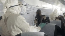 Ponen en cuarentena avión tras alerta de brote de peste bubónica en Mongolia 