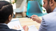 Gente que trabaja: Beneficios de contar con experiencia laboral