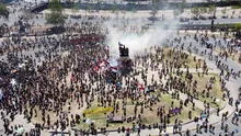 “Chile despertó”: miles de personas toman la Plaza Italia en el primer aniversario de protestas