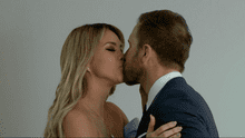 Sheyla Rojas y David Villanueva se reparten besos en videoclip 