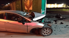 Joven muere prensado al impactar su auto contra la fachada de un mercado