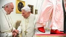 Benedicto XVI, el papa de los zapatos rojos: ¿qué significan y por qué Francisco no los usa?
