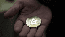 Criptomonedas se suman a caída global de mercados: Bitcoin espabila sobre los US$ 19.000