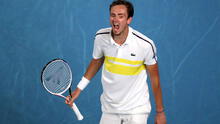 Australian Open: Medvédev supera a Tsitsipás y va por su primer Grand Slam