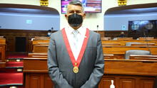 Leonel Cabrera juró como congresista en lugar del fallecido Hipólito Chaiña