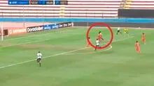¡Increíble! Roberto Ovelar se perdió un gol con el arco vacío ante César Vallejo 