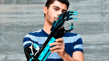 Superación de ‘Hand Solo’, el joven sin antebrazo que construye prótesis con piezas de Lego