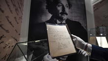 Subastan manuscrito de Einstein que contiene “la génesis” de su teoría de la relatividad general