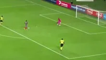 Álex Valera anota su segundo gol en la selección peruana tras error de Jamaica