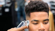 ¿Por qué afeitarse una línea en la ceja causa furor entre los adolescentes?