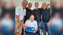 Conmebol homenajeó a Carlos Bilardo con entrega de Licencia Honorífica de Entrenador