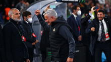 No lo habías visto así: la emoción de Mourinho tras clasificar a la final de la Conference