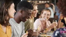 Verdad o reto: 150 preguntas difíciles para hacer en una reunión con tu pareja o amigos