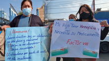 Padres protestan en hospital Almenara por desabastecimiento de medicamentos para niños