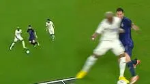 ¡Lo tumbaron a Messi! Deybi Flores le propinó un duro golpe a la ‘Pulga’ y quedó en el piso