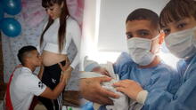 Bebé nació a los 5 meses con 750 gr, pero pese a los pronósticos logra sobrevivir: “Es un milagro”
