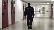 Detienen a guardia que ofrecía sexo oral a presos a cambio de informes de buena conducta