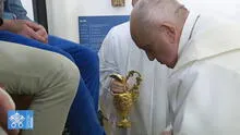 Papa Francisco realiza el tradicional lavado de pies a 12 presos en Jueves Santo