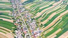 ¡Una ciudad especial! El pueblo polaco que vive en línea recta entre campos de cultivo