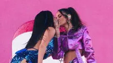 Becky G y Natti Natasha impactaron al besarse en vivo en el Festival Coachella