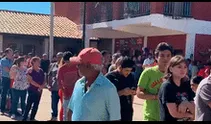 Ciudadanos se desmayaron por esperar hasta 3 horas para ingresar a local de votación en Paraguay
