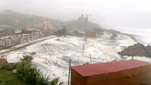 Fuerte oleaje causa estragos en negocios de playas de Arequipa: ¿hasta cuándo persistirá?