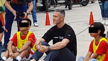 “Hermoso gesto”: Luis García, campeón de la Champions, lleva ayuda tecnológica a colegios de Iquitos