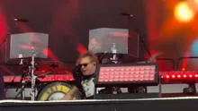 Axl Rose sufre bochornosa caída durante un concierto en Londres