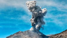 Volcán Sabancaya está registrando en promedio 27 explosiones diarias, según IGP