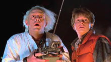 Michael J. Fox se reúne con reparto de 'Volver al futuro' por 38 aniversario de la película en nostálgica foto