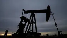 Precio del petróleo sube ante expectativa por recortes de producción en la OPEP+