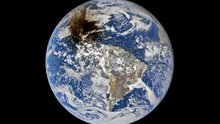 La increíble imagen de la Tierra tomada desde el espacio durante el último eclipse solar