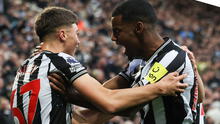 Newcastle goleó 4-1 al Chelsea y se puso a 6 puntos del líder en la Premier League