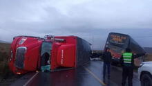 Carretera central: violento choque entre bus y tráiler deja como saldo 1 fallecido y 2 heridos
