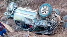 Ayacucho: 2 personas pierden la vida tras caer camioneta a abismo de 70 metros en el Vraem