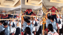 Hombre disfrazado de Spiderman tiene curiosa forma de viajar en un bus público: “Salió del multiverso”