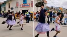 Madre es viral tras alentar y acompañar a su hijo en maratón de Huancavelica: “El amor es infinito”