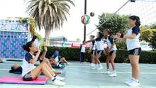 ¿Quieres saber si es legal o no que se exija el uso de zapatillas blancas en los colegios? Esto dice Indecopi