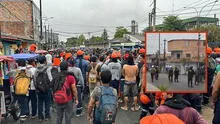Tensión en Iquitos: policías y manifestantes se enfrentan en medio de protestas por cortes de luz