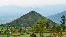 La pirámide más antigua de la Tierra superaría a las de Egipto y Perú: posee un núcleo de lava