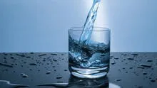 Estudio científico revela la mejor forma de estar hidratados: no es tomando agua