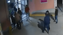 Cajamarca: trabajadores de funerarias pelean por vender ataúd afuera de una morgue
