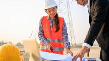 Rompiendo barreras en la ingeniería: el liderazgo femenino y su impacto en la construcción civil