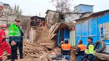 Ventanilla: albañil fallece y otro queda grave tras derrumbe de muro de contención clandestino