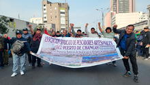 Pescadores de 7 distritos de Lima protestan contra Repsol y el Gobierno por rezagos de derrame de petróleo