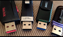 ¿Para qué sirven los 2 agujeros en las memorias USB? Conoce su función que nadie sabe