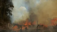 Lluvia negra y río verde por incendios forestales en Sudamérica: el humo abarca un área más grande que Estados Unidos