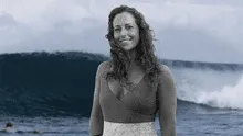 Giulia Manfrini, la surfista que falleció tras ser atravesada por un pez aguja mientras surfeaba en el mar de Indonesia