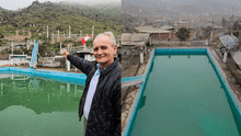 Inmigrante kosovar construyó una piscina en un cerro de VMT: fue un regalo para su esposa e hijos